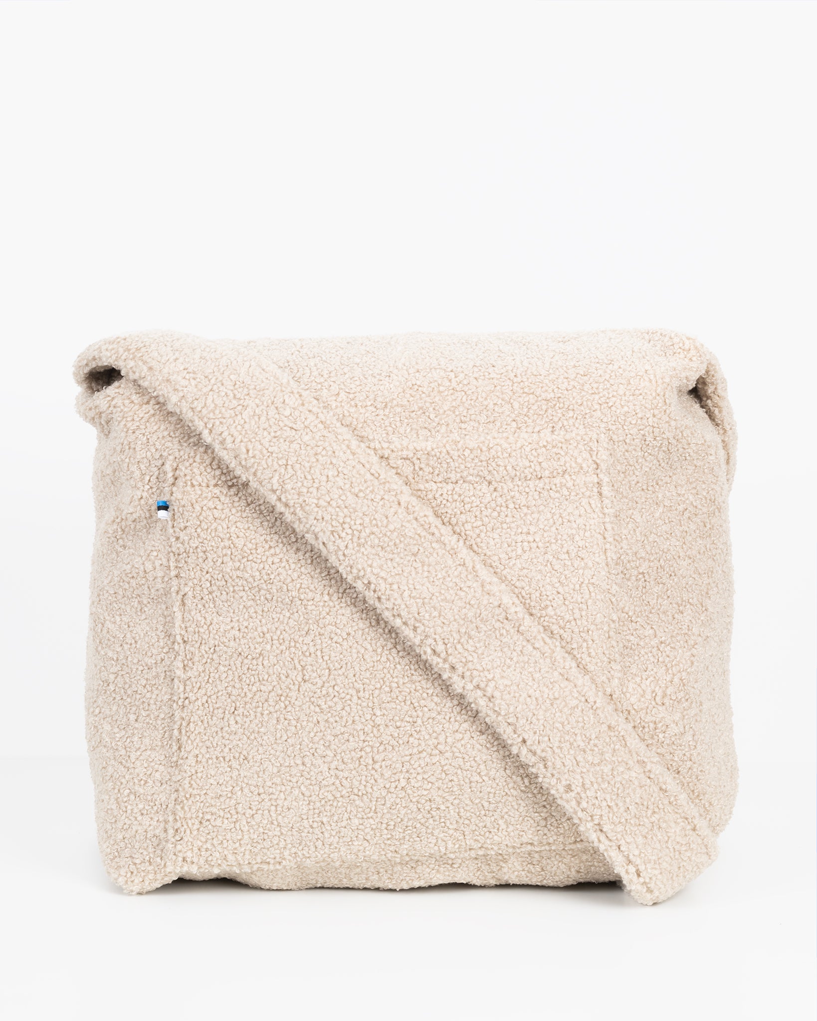 COZY – karvasest kangas üleõlakott