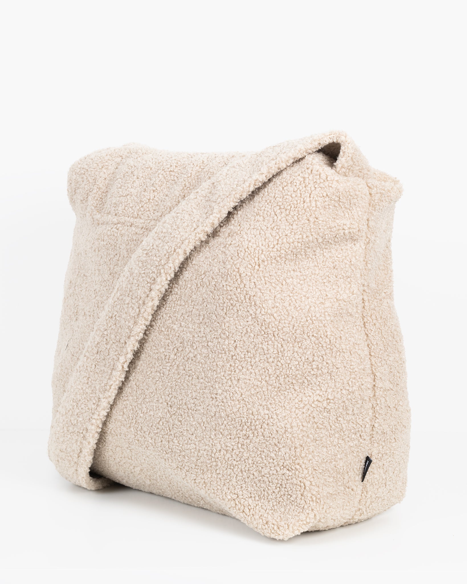 COZY – karvasest kangas üleõlakott