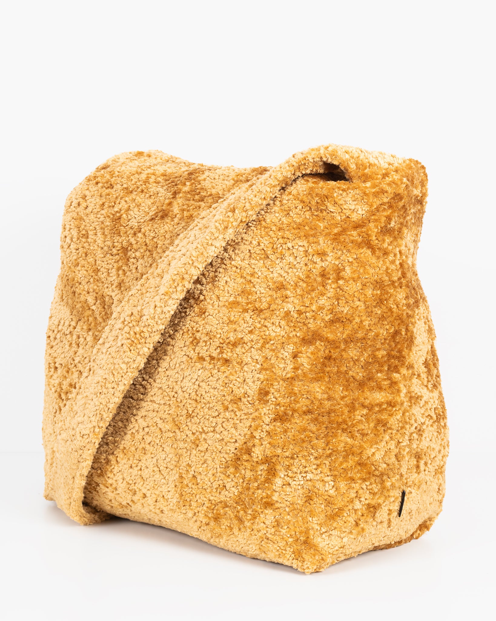 COZY – karvasest kangas üleõlakott